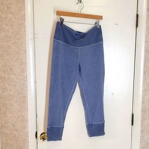 Lululemon cropped leggings 12